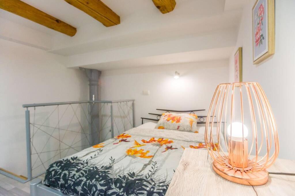 Apartma N'Poznam Tobacna Любляна Экстерьер фото
